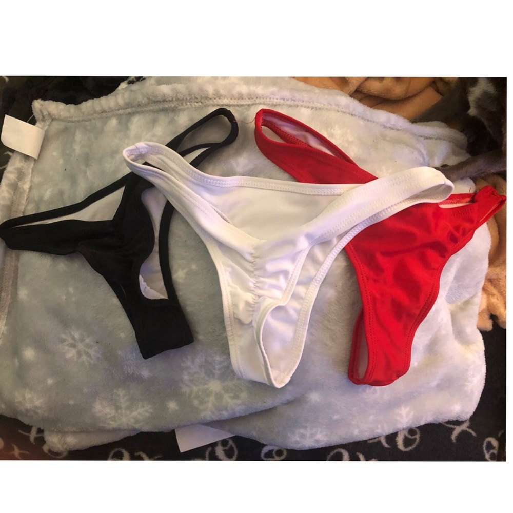 Brazilian cheeky bottoms thong bikini NWOT